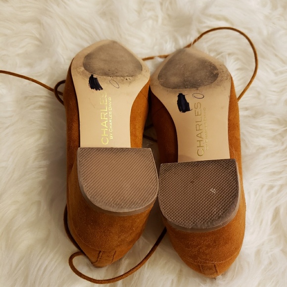 CHARLES DAVID  LACE UP PUMP HEELS👠 - Picture 3 of 5